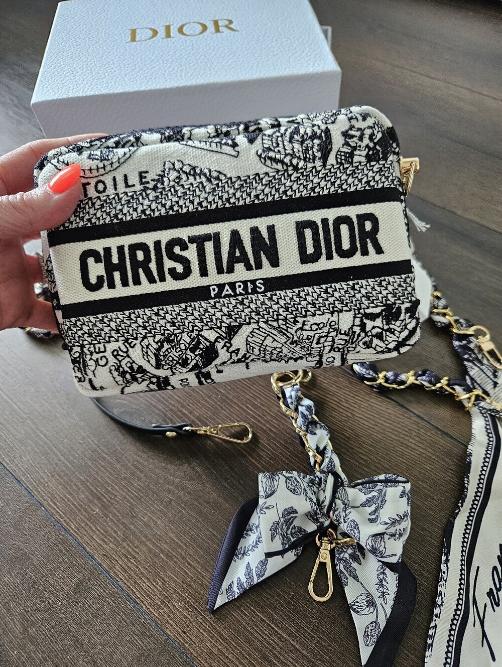 NWT Dior Beauty Caro Pouch Toile de Jouy Black White Converted Cosmetic Bag - Picture 2 of 11